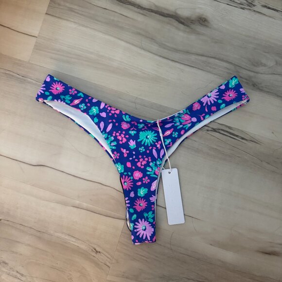 Bright Swimwear Bali Bottom in Sky Purple, size small - Picture 2 of 5